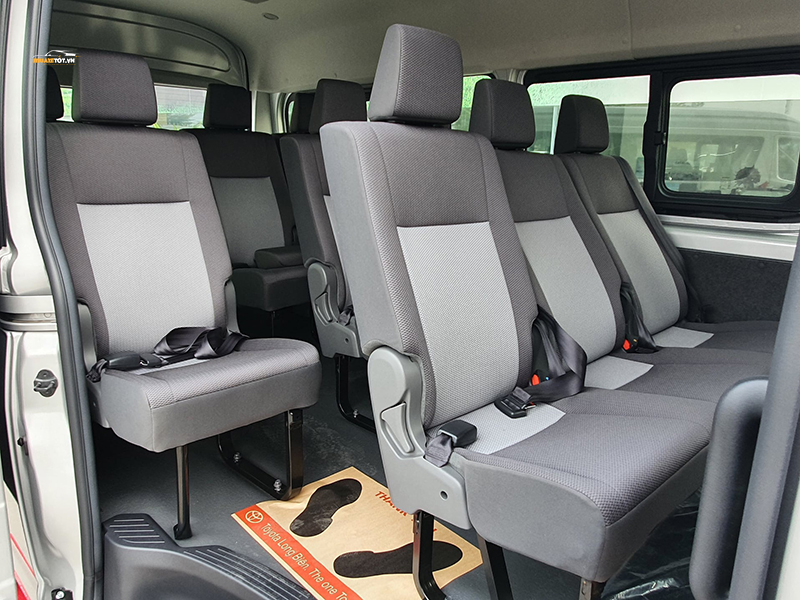Bentuk Dalam Mobil Travel Hiace. Sumber: google.com